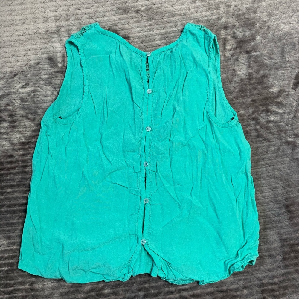 Turquoise Tank - Picture 2 of 3